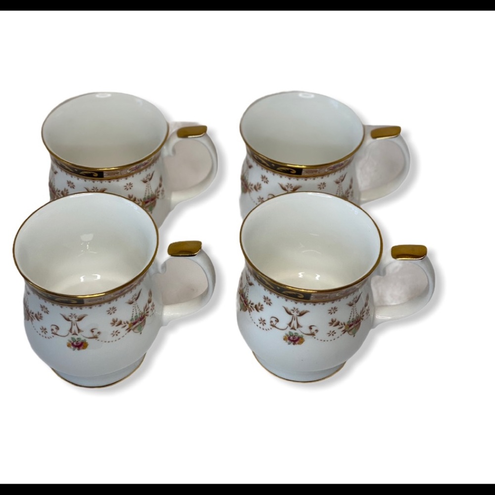 Queen’s China Teacups Olde England Pattern